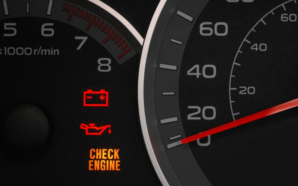 check engine oil and battery lights in car